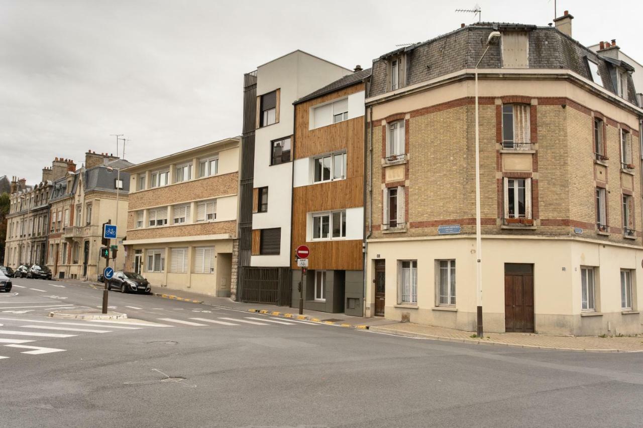 Appartement Au Pied De La Cathedrale Реймс Экстерьер фото