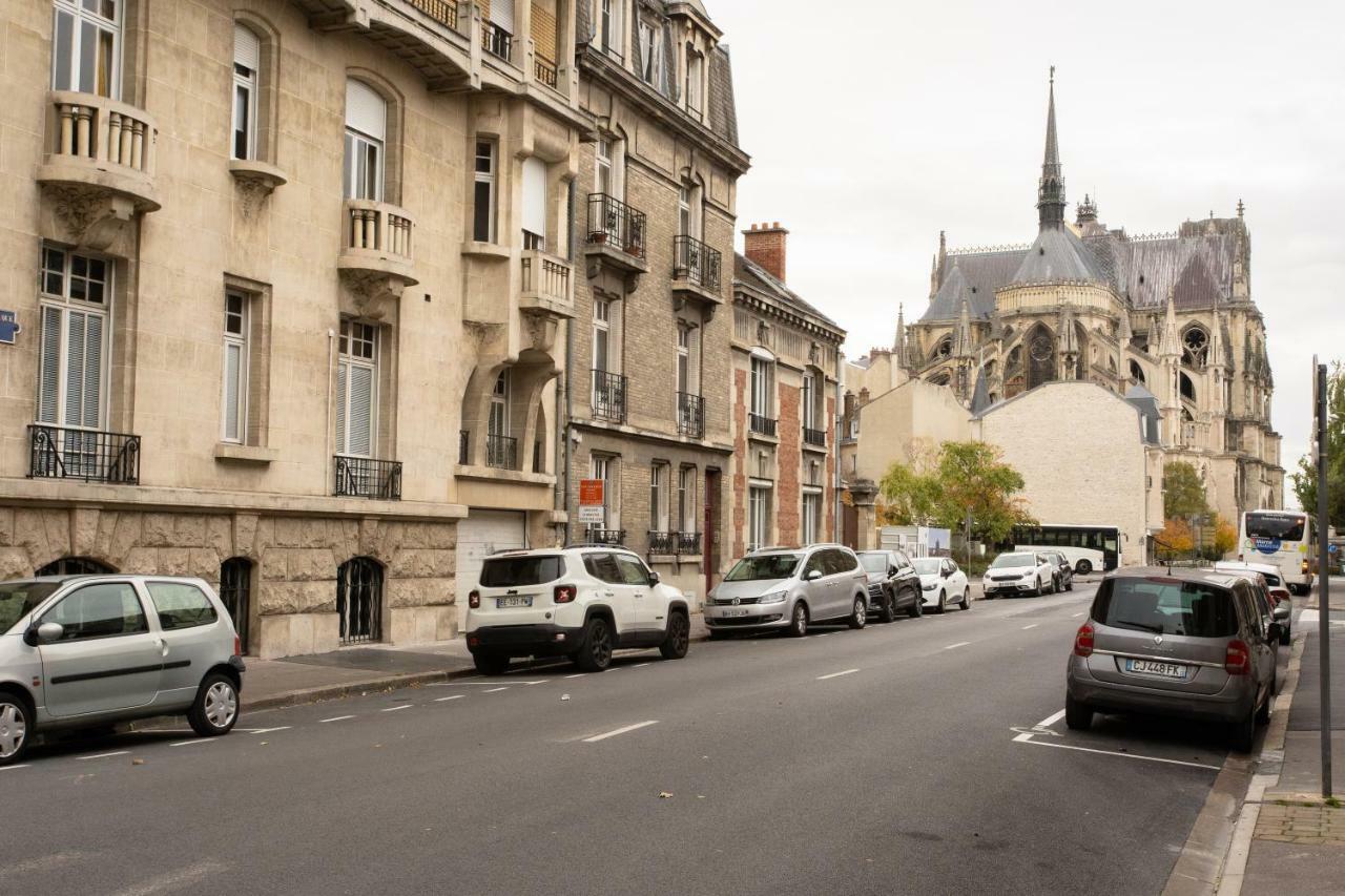 Appartement Au Pied De La Cathedrale Реймс Экстерьер фото